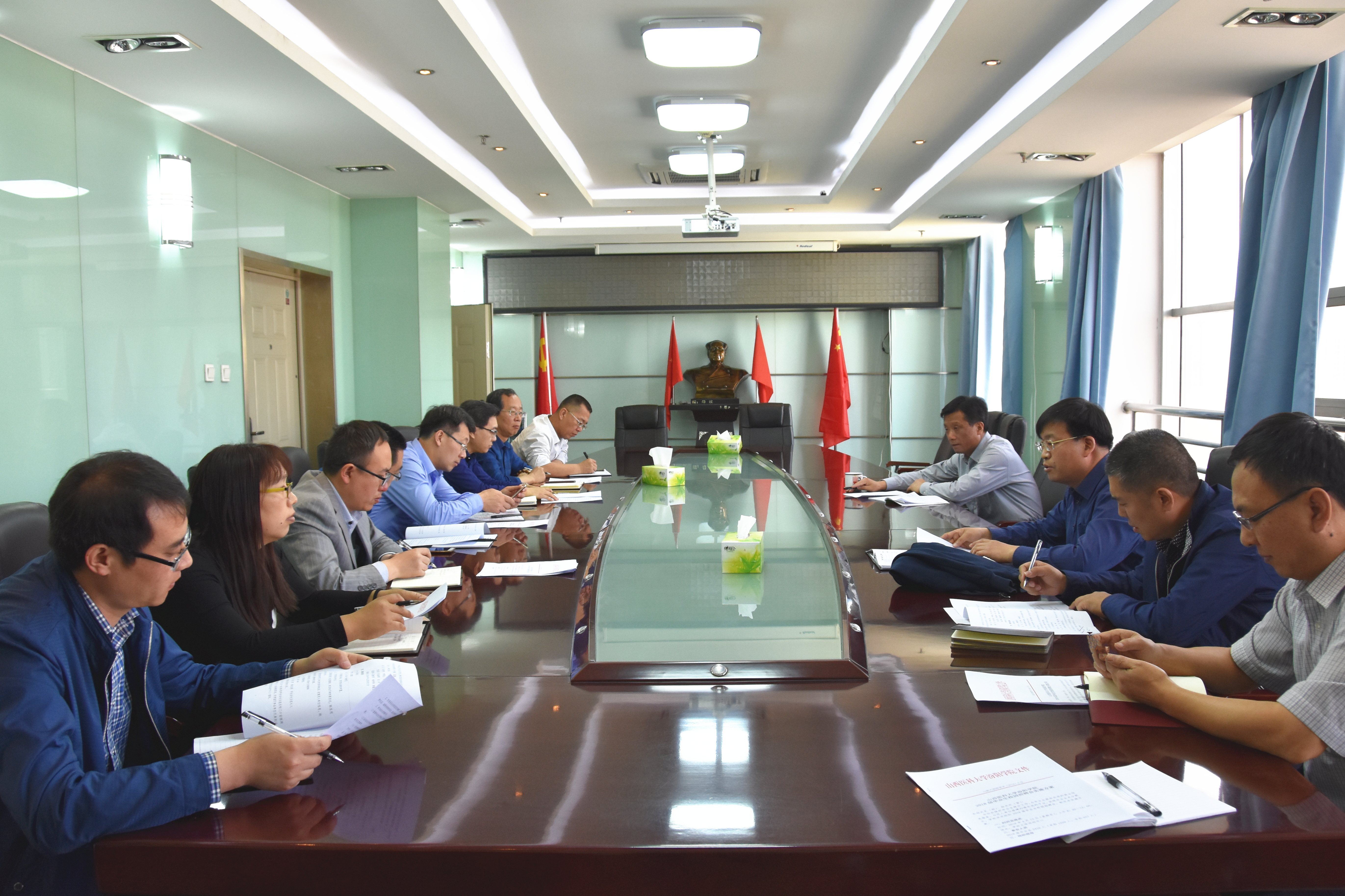 招聘会务虚会.JPG